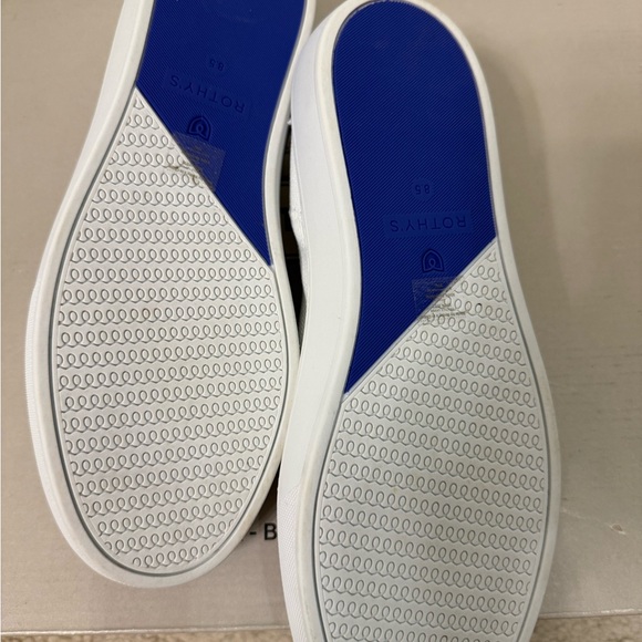 Rothy’s Original Slip On Sneaker in Bright White, 8.5 - Picture 4 of 4